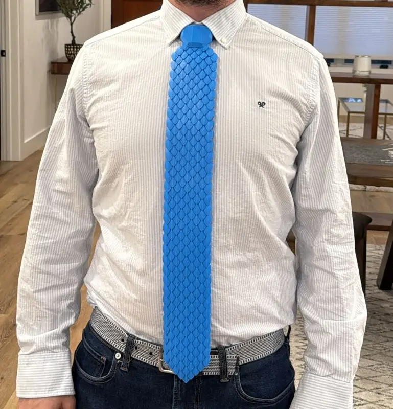 Dragon Scale Neck Tie — modelo 3D