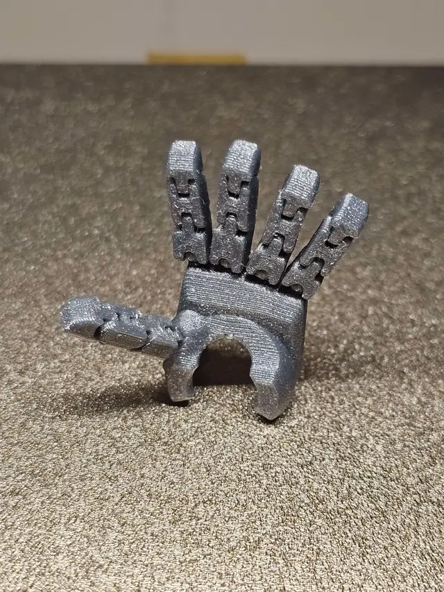 Stronger Poseable hands for 200% scale Dummy 13 — modelo 3D