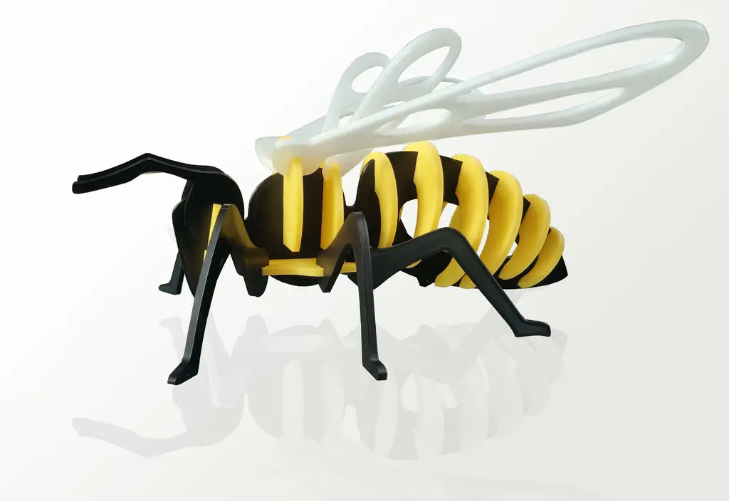 Bee Puzzle kit — modelo 3D