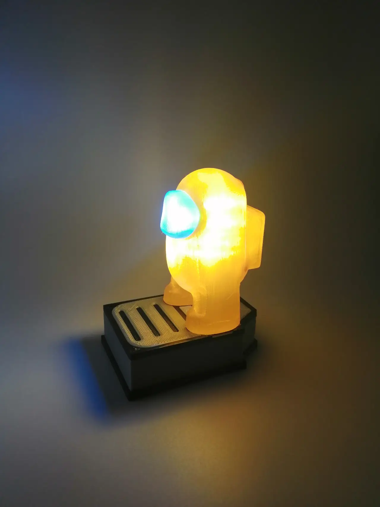 Among Us battery holder — modelo 3D