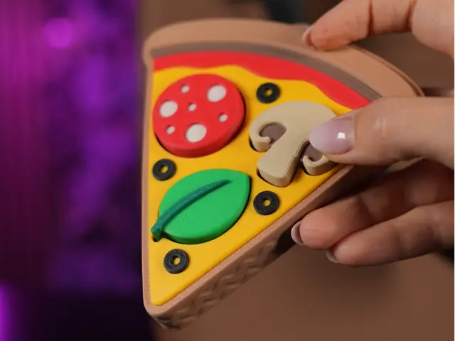 Pizza Clicker with Toppings (ClickerFactory) — modelo 3D