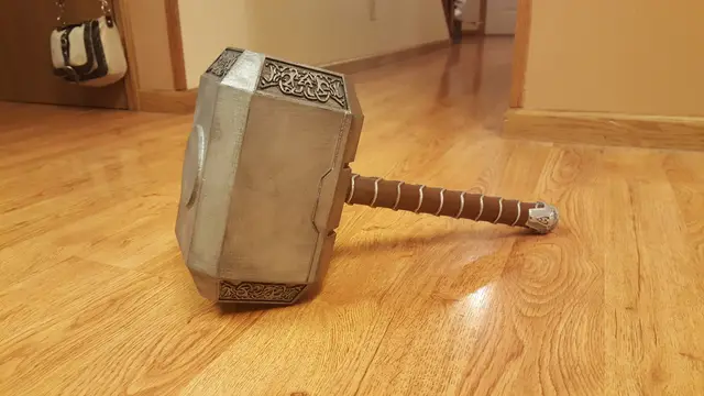Life Size Thor's Hammer (Mjolnir) — modelo 3D