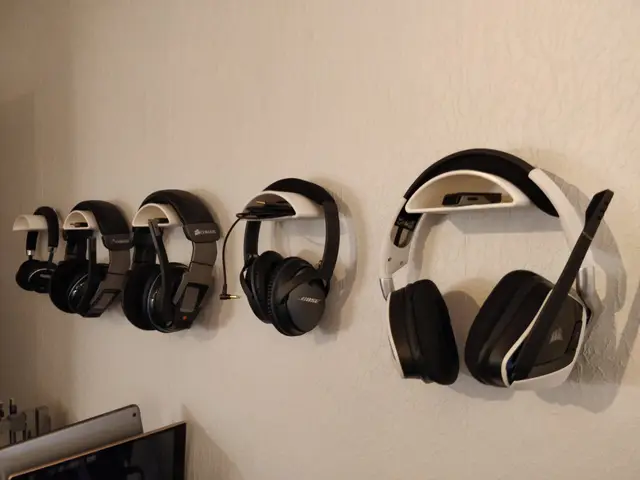 Headset hanger — modelo 3D