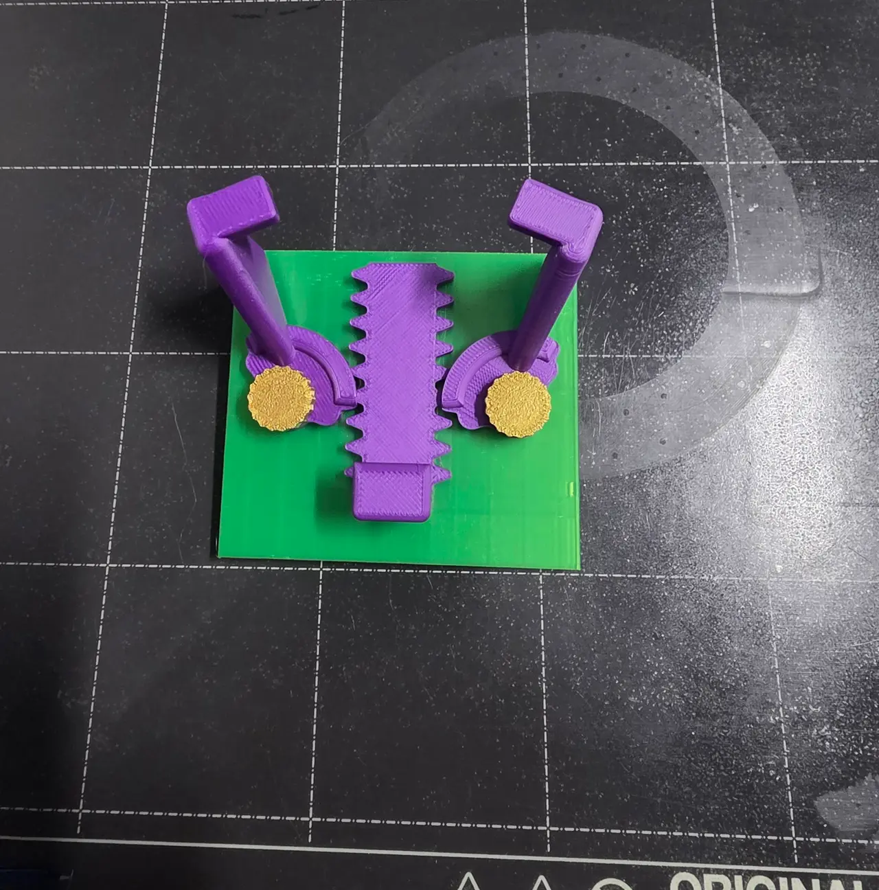 GravityLock – Self-Clamping Pegboard Holder — modelo 3D