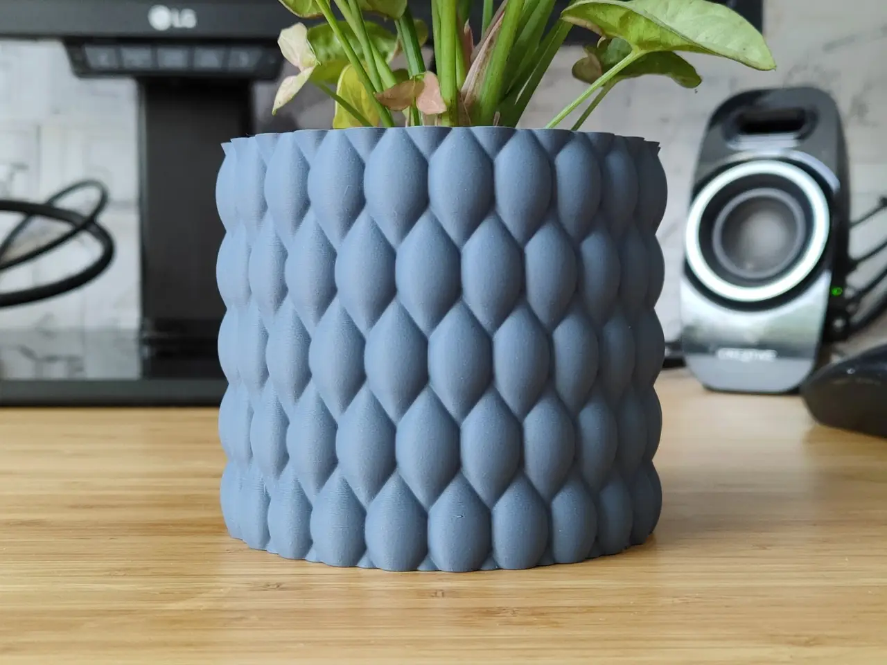 Bourbonic Tears Pot and Planter - Vase mode design — modelo 3D