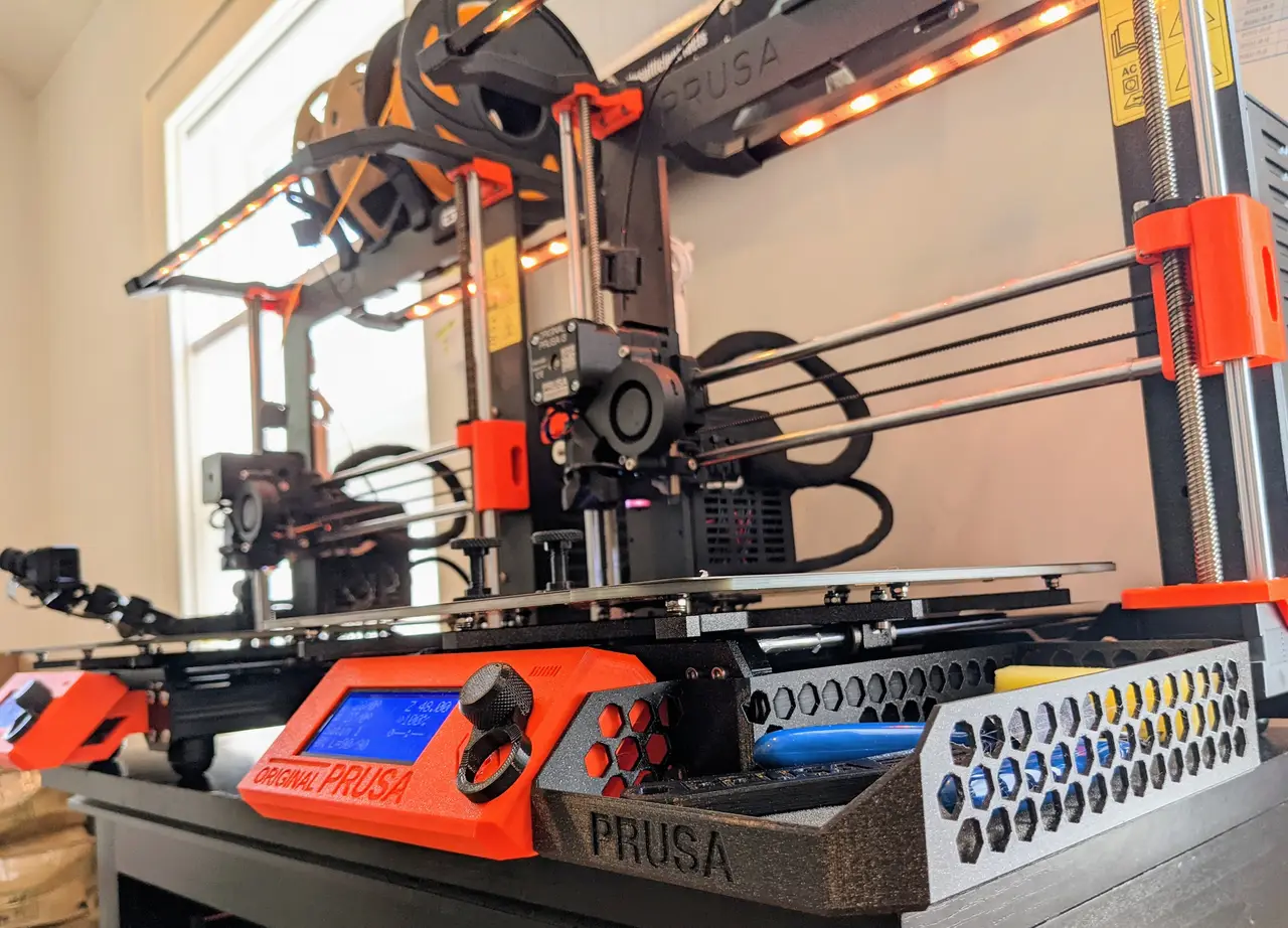 Tool Trays - Prusa MK3S Right & Left Side w/ Honeycomb, PRUSA logo & 45 Degree Matched OEM Front — modelo 3D