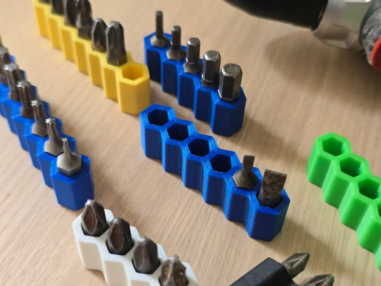 Minimalist 1/4" Bit Holder (3–10 Bits) — modelo 3D
