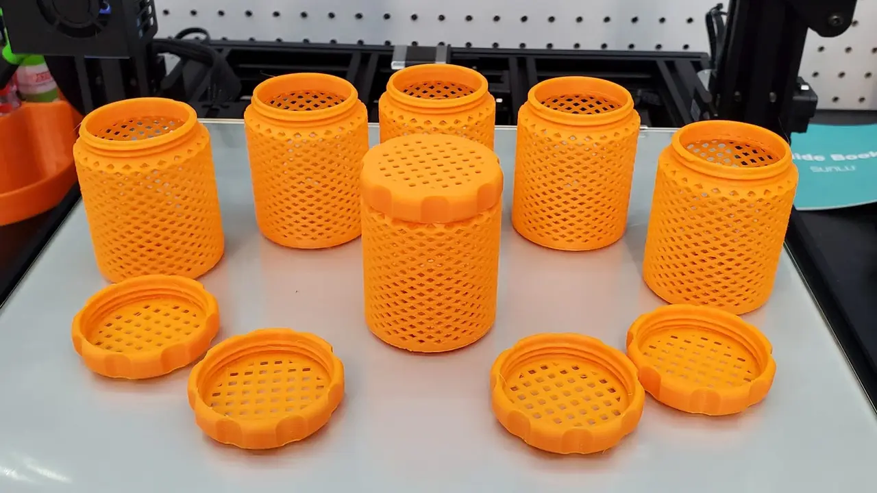 Better Knurled Cap, Better Cap Threads, & Thinner Walled Silica Gel Container — modelo 3D