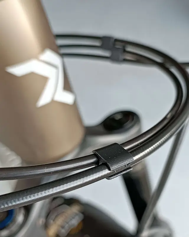 MTB Brake/Shift Cable Clip — modelo 3D