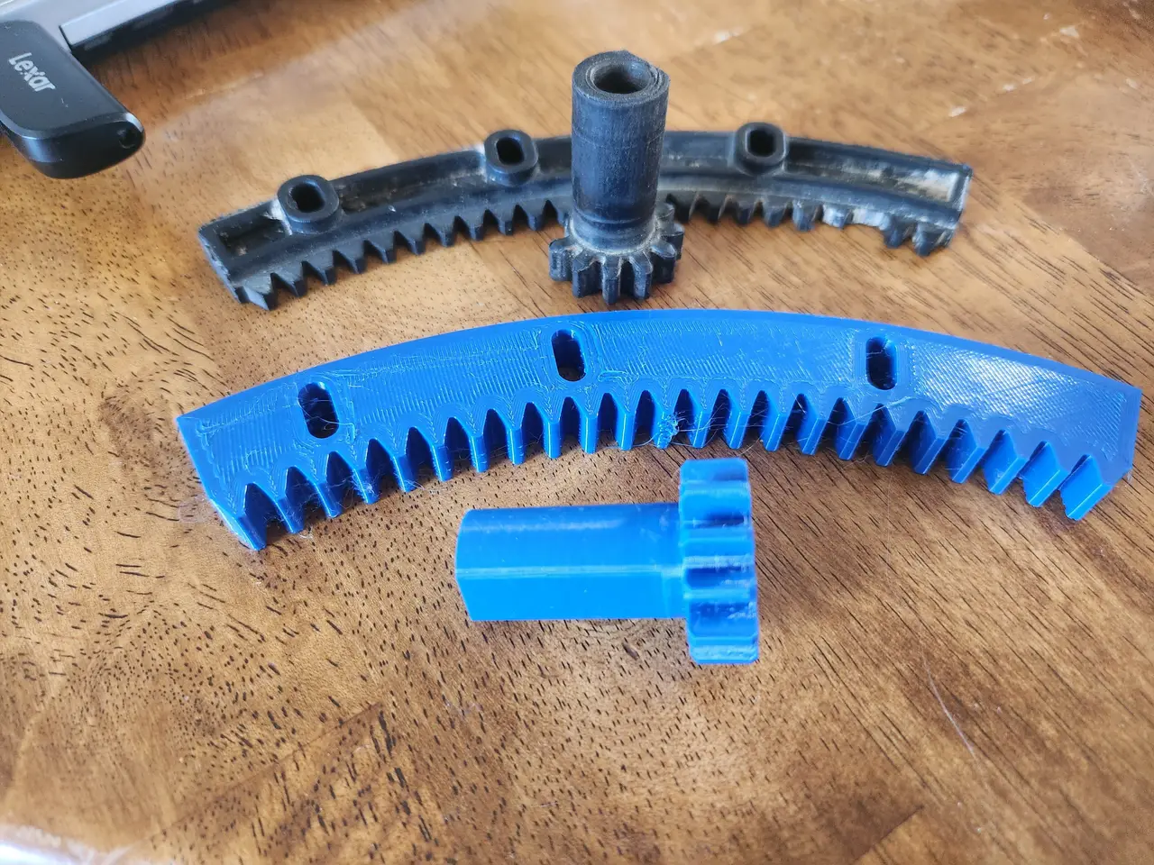 Ryobi ETS1526AL Table Saw Angle Pinion — modelo 3D