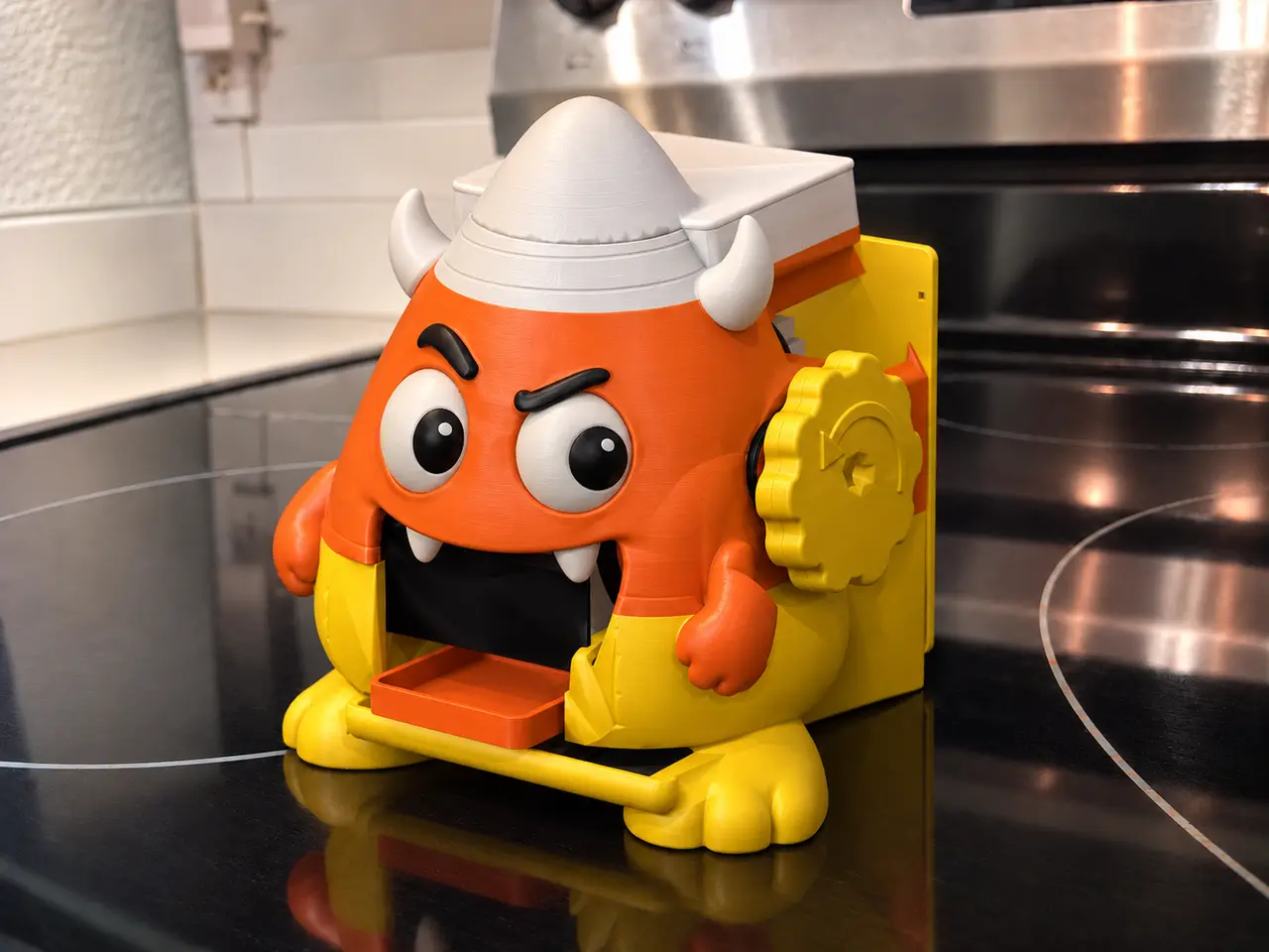Monster Candy Corn Dispenser — modelo 3D