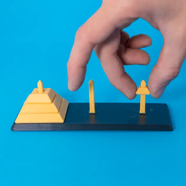 Build the Pyramids // Towers of Hanoi Puzzle — modelo 3D