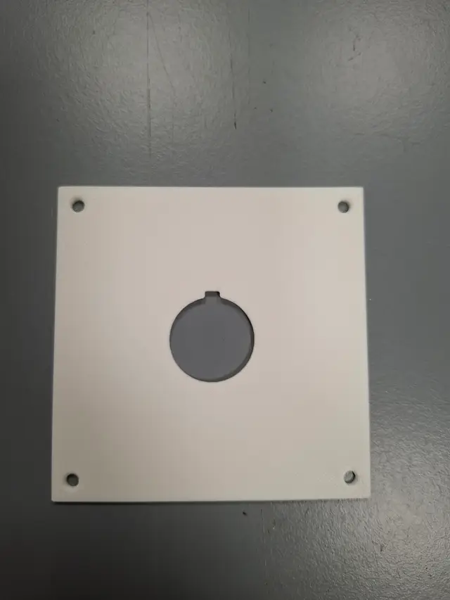 M22 (Eaton) front plate — modelo 3D