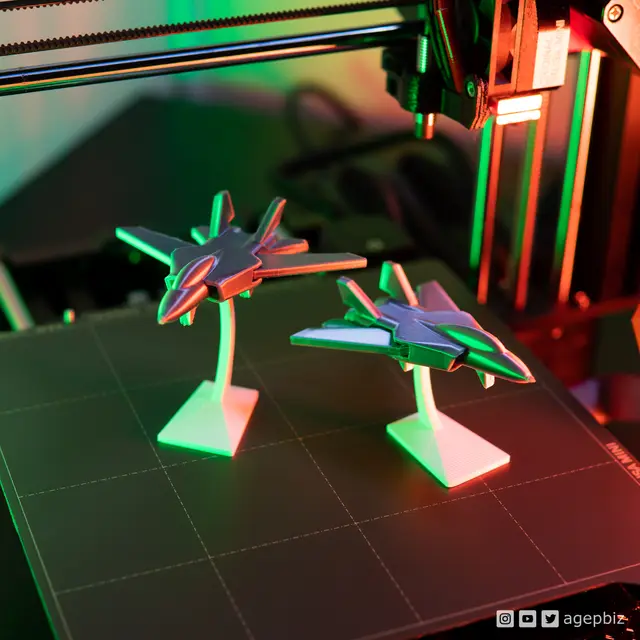 Print-in-place and articulated Jet Fighter with Stand — modelo 3D