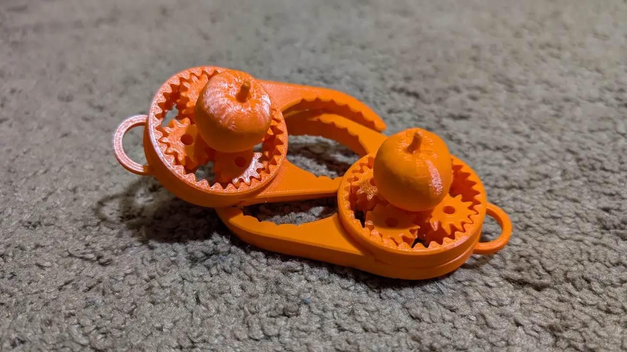 Handy Halloween Pumpkin Keys Clamp — modelo 3D