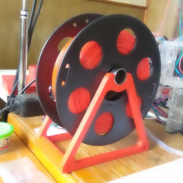 Filament spool holder / Держатель катушки филомента — modelo 3D