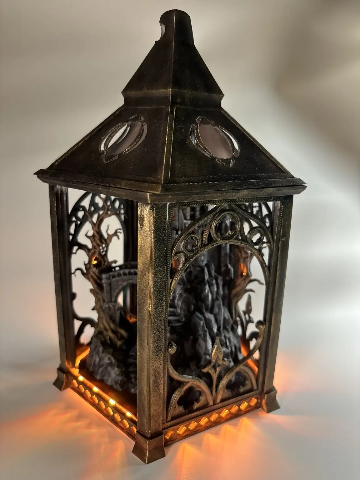 Haunted Castle Lantern | 3D Printed LED Halloween Decor — modelo 3D