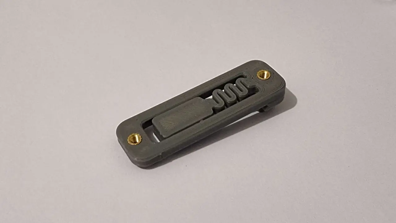 DIN Rail Clip (Heat Insert Version) — modelo 3D