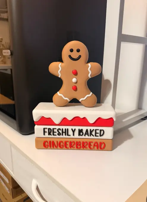 Freshly Baked Gingerbread Stacked Christmas Decor — modelo 3D