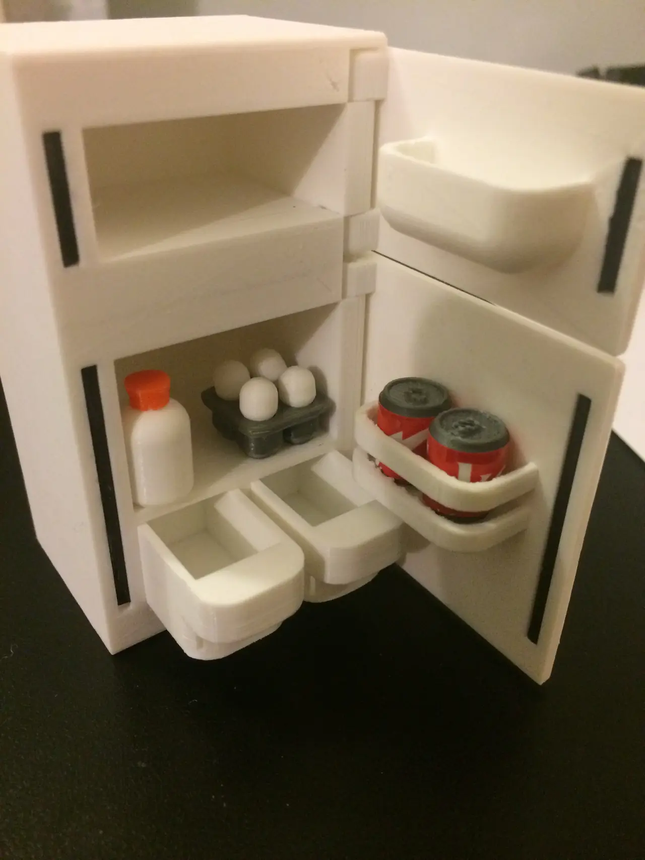 Miniature milk & eggs & can — modelo 3D