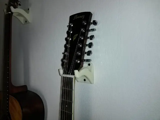 Guitar Wall Mount With Guitar Pick Shelf — modelo 3D
