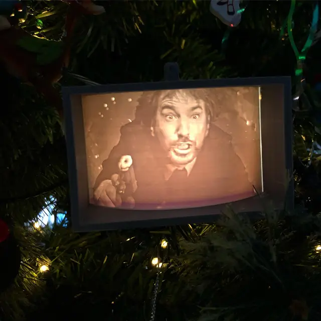 Die Hard Christmas Ornament (Hans Gruber Falling) — modelo 3D