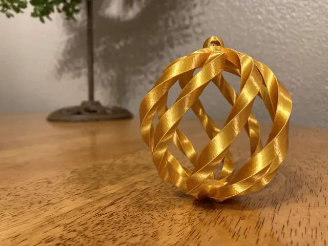 Spiral Christmas Ornament — modelo 3D