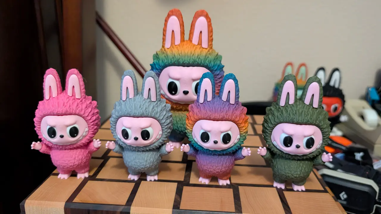 Miniature Labubu with Rotating Eyes - Keychain Option — modelo 3D