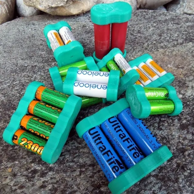 Battery caps for AA, AAA, 18650 and other cell types — modelo 3D