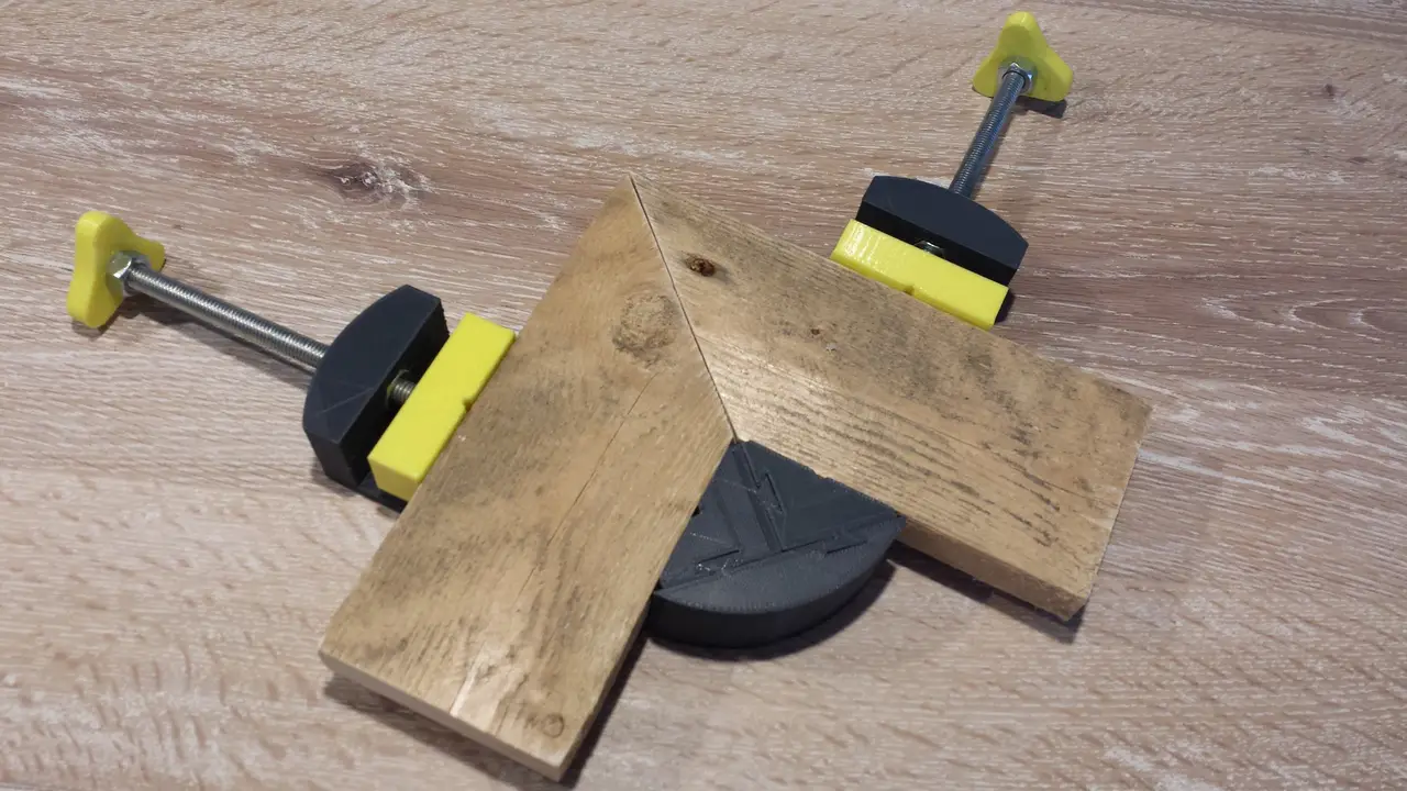 Corner clamp — modelo 3D