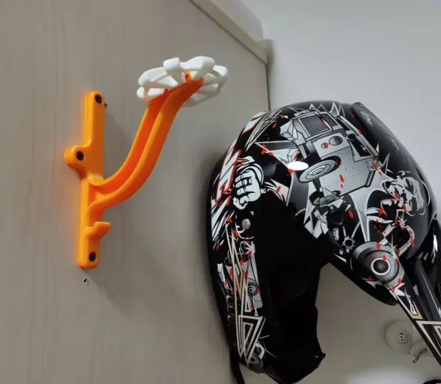 Motorcycle helmet holder — modelo 3D
