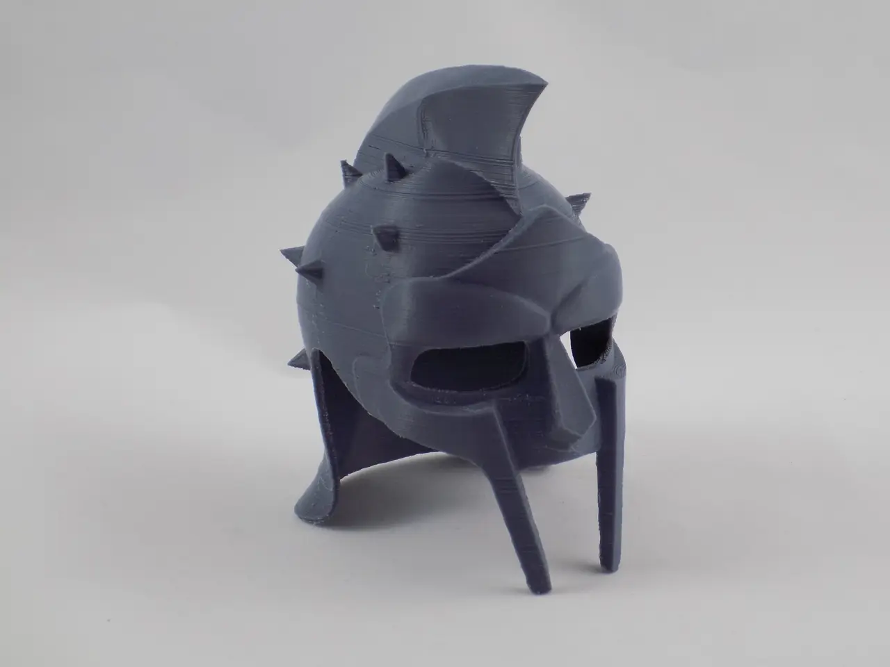 Gladiator helmet prop — modelo 3D