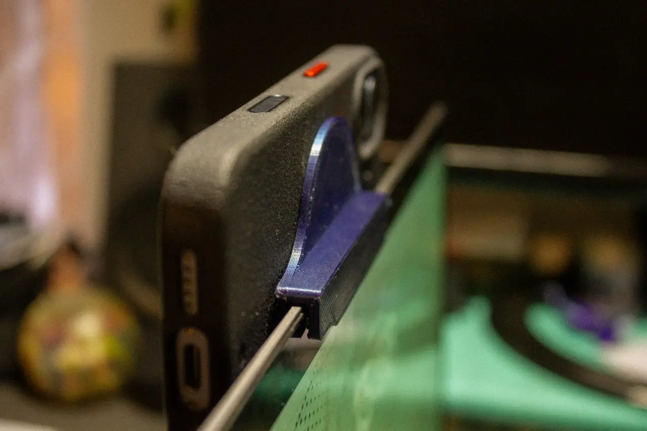 Simple Magsafe Continnuity Camera adapter — modelo 3D