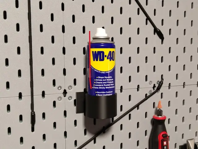 IKEA SKÅDIS WD-40 Can Holder – Pegboard Spray Can Holder — modelo 3D