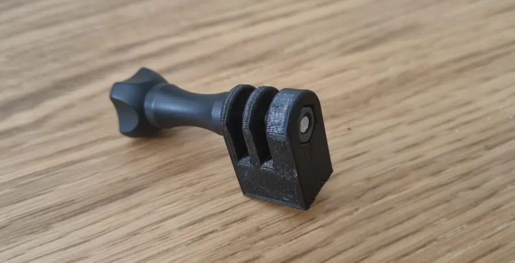 GoPro Action Camera Mount to 1/4 20 inch Tripod screw — modelo 3D