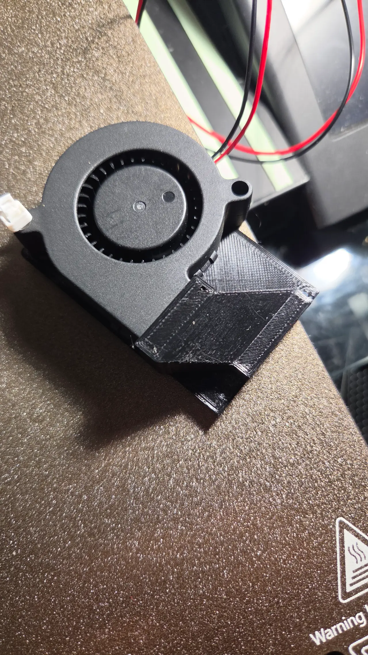 Thin 5015 to 4010 Fan Adapter with Screw Holes — modelo 3D