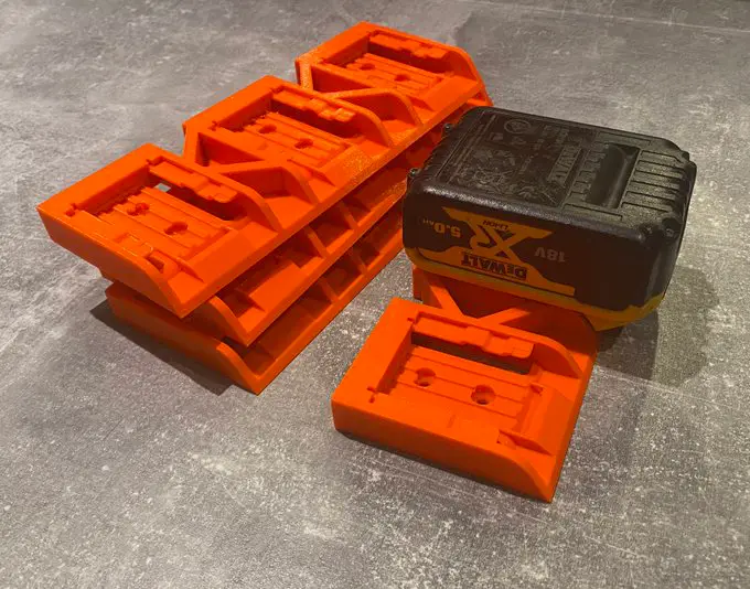 Dewalt battery holder — modelo 3D