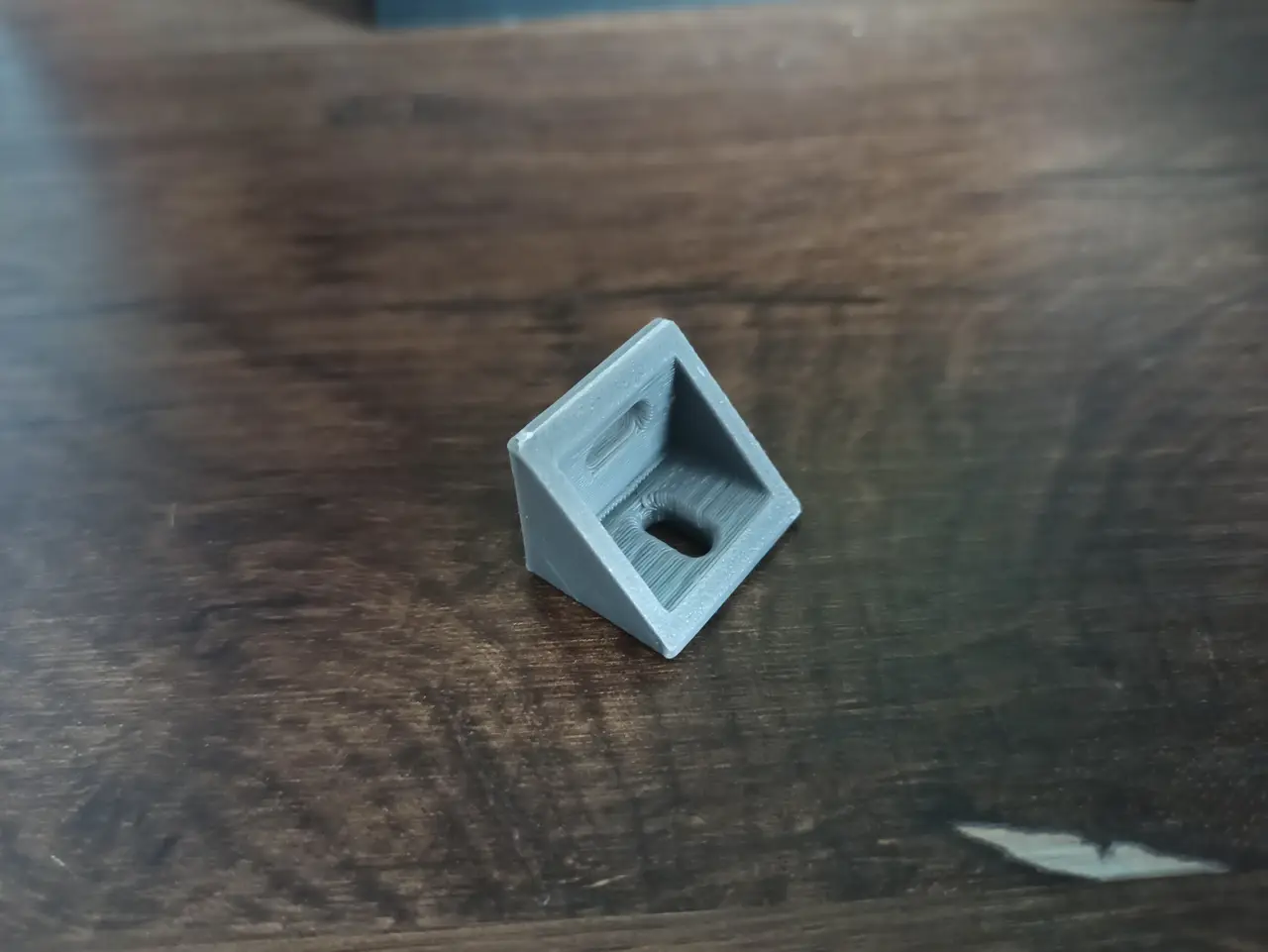 mounting bracket — modelo 3D