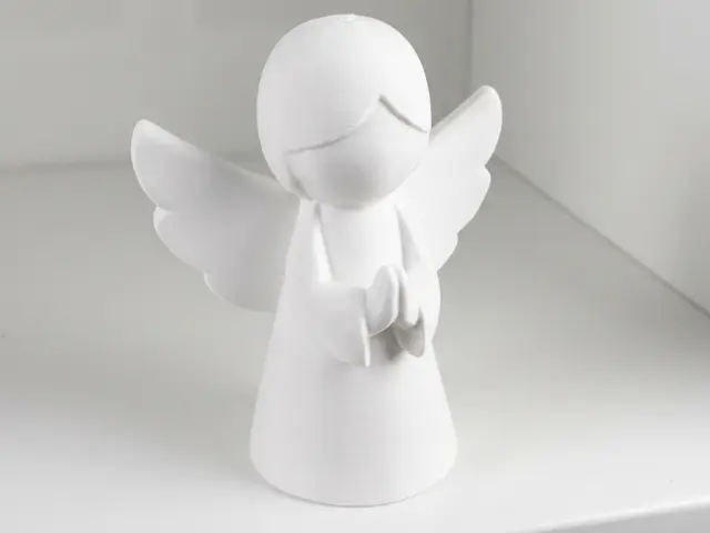 Minimalist Praying Angel — modelo 3D