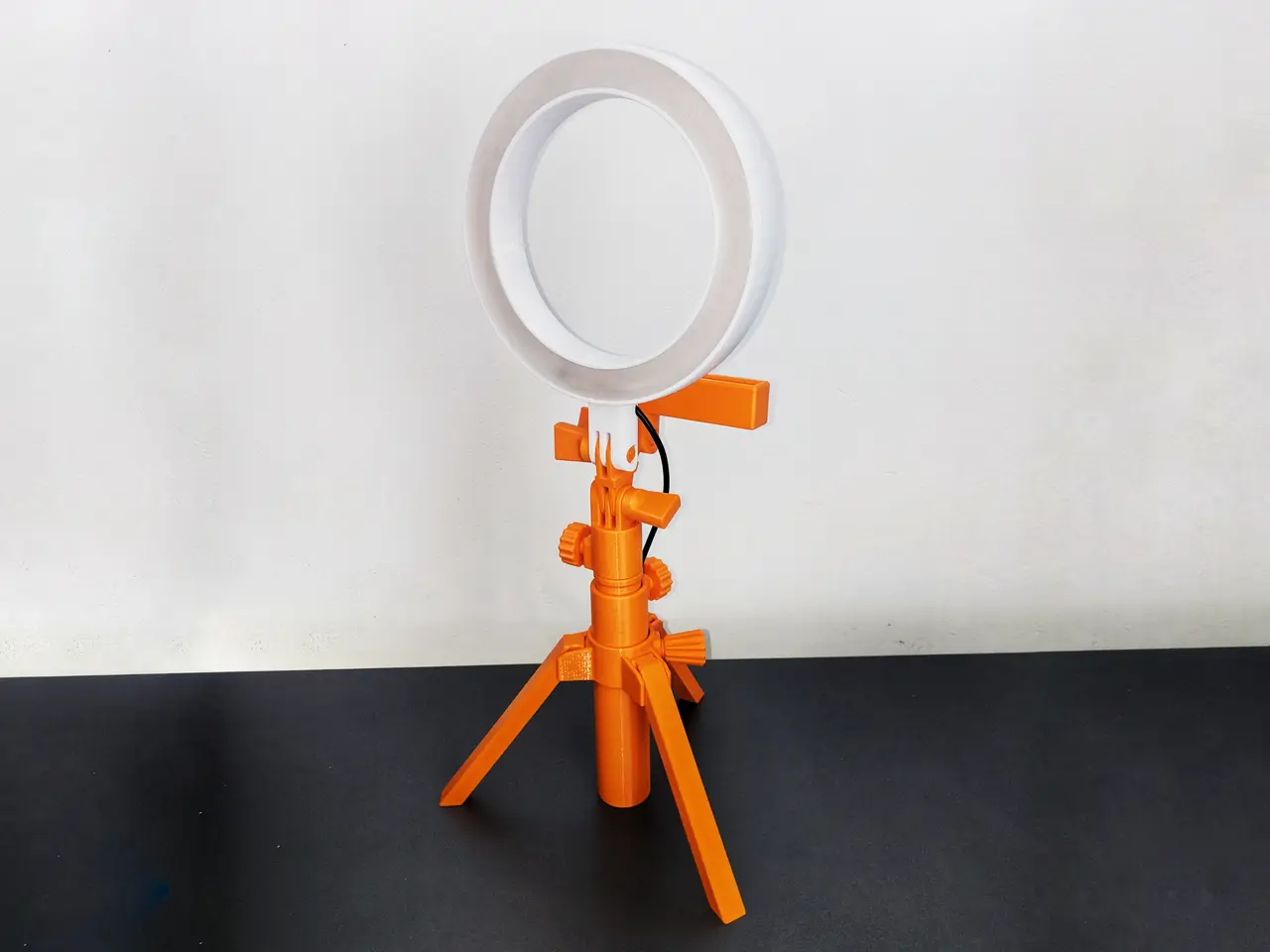Ring Light with Tripod — modelo 3D