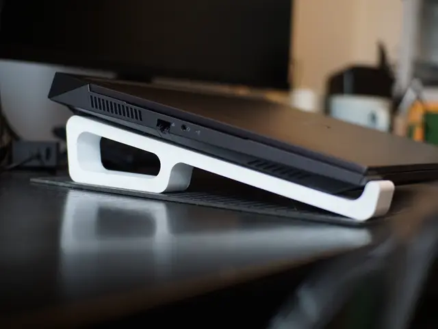 笔记本电脑支架 Laptop Stand — modelo 3D