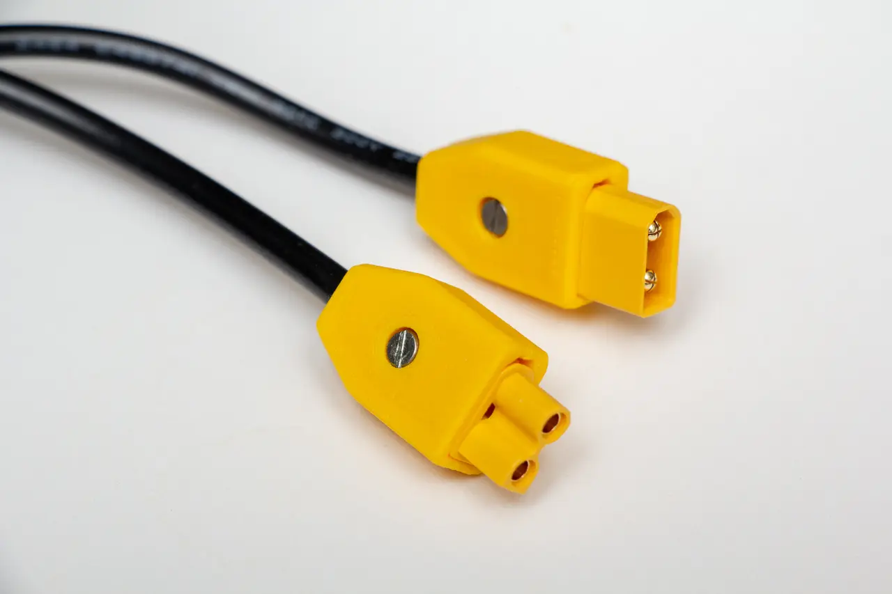 AMASS XT30 Strain-Relief Housing – Slim, for Ø3.4 mm Cable (20 AWG) — modelo 3D