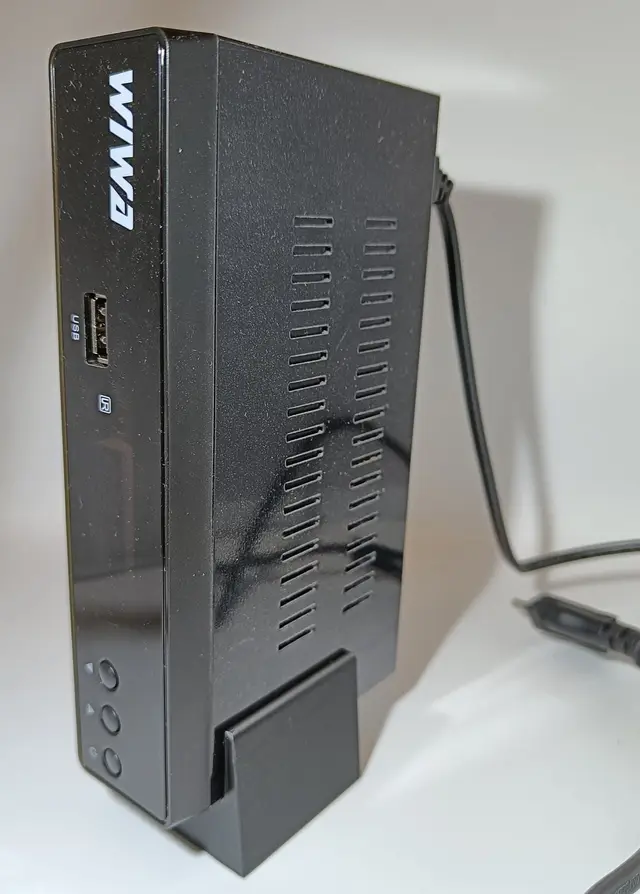 Vertical stand for tuner Wiwa H.265 MAXX or other device thickness 35mm — modelo 3D