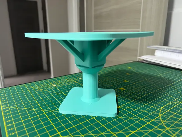 Model Turner for Painting or Viewing. Rotating Table. V2 — modelo 3D