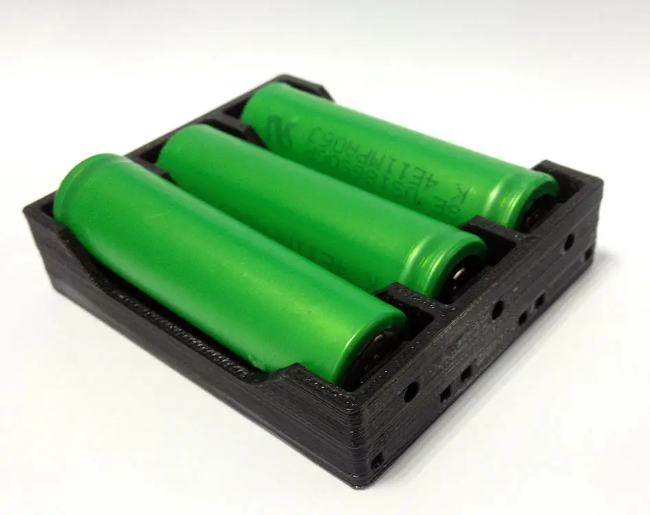 18650 battery holder (3x) — modelo 3D