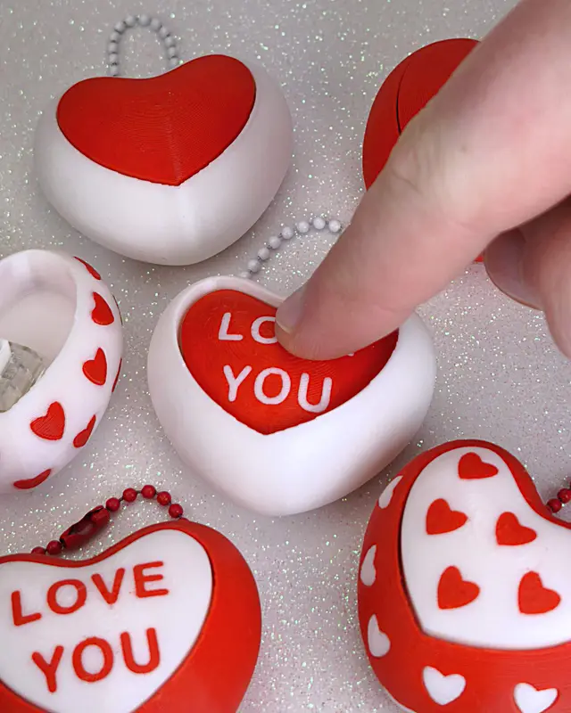 Valentine's Day Collection Fidget Clicker Heart Keychain — modelo 3D