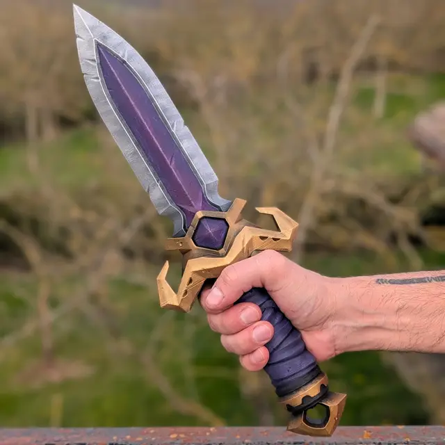 FORGEMASTER DAGGER - LED Ready Cosplay Prop | Fantasy vs Grimdark Kickstarter Campaign — modelo 3D