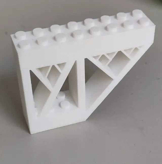 Customizable LEGO-compatible wall mount with fractal support beams — modelo 3D