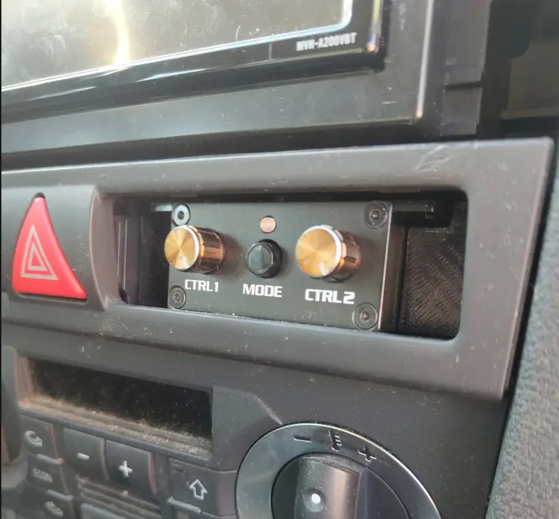 Helix DSP URC.3 Remote holder to replace the card holder for Audi A3 8P (possibly other models too) — modelo 3D