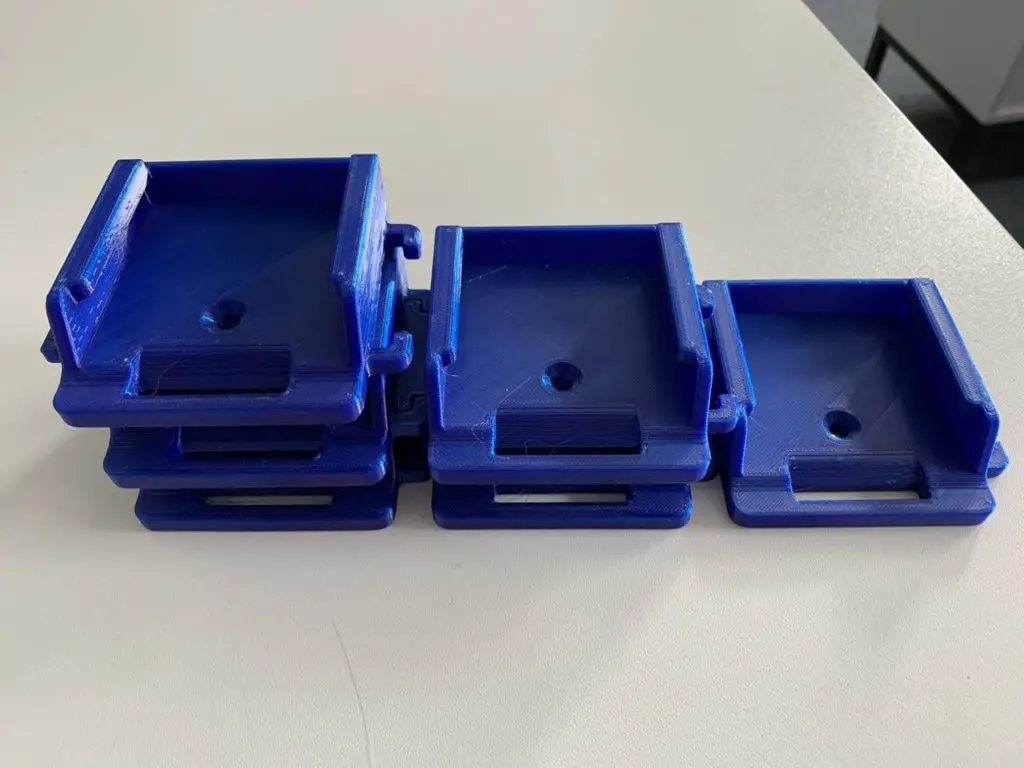 Battery Holder for Makita (wall mounted) — modelo 3D